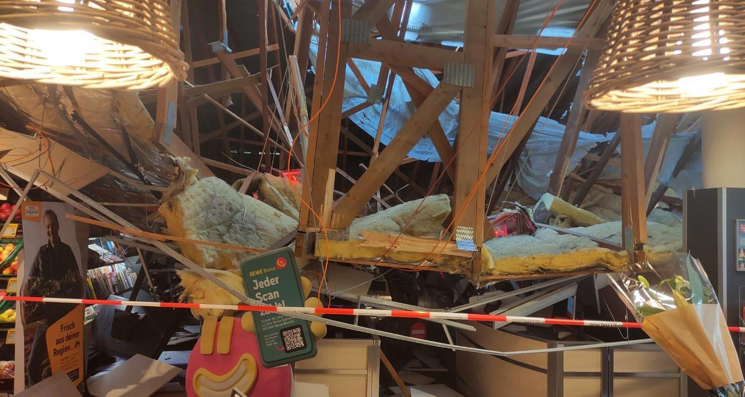 Zwei Schwerverletzte bei Einsturz von Supermarktdach