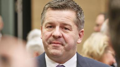 Aufholjagd in Sachsen-Anhalt: Schulze setzt auf Amtsbonus