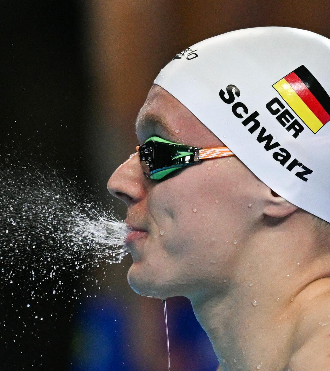 Der deutsche Schwimmer Sven Schwarz bereitet sich auf das Finale.