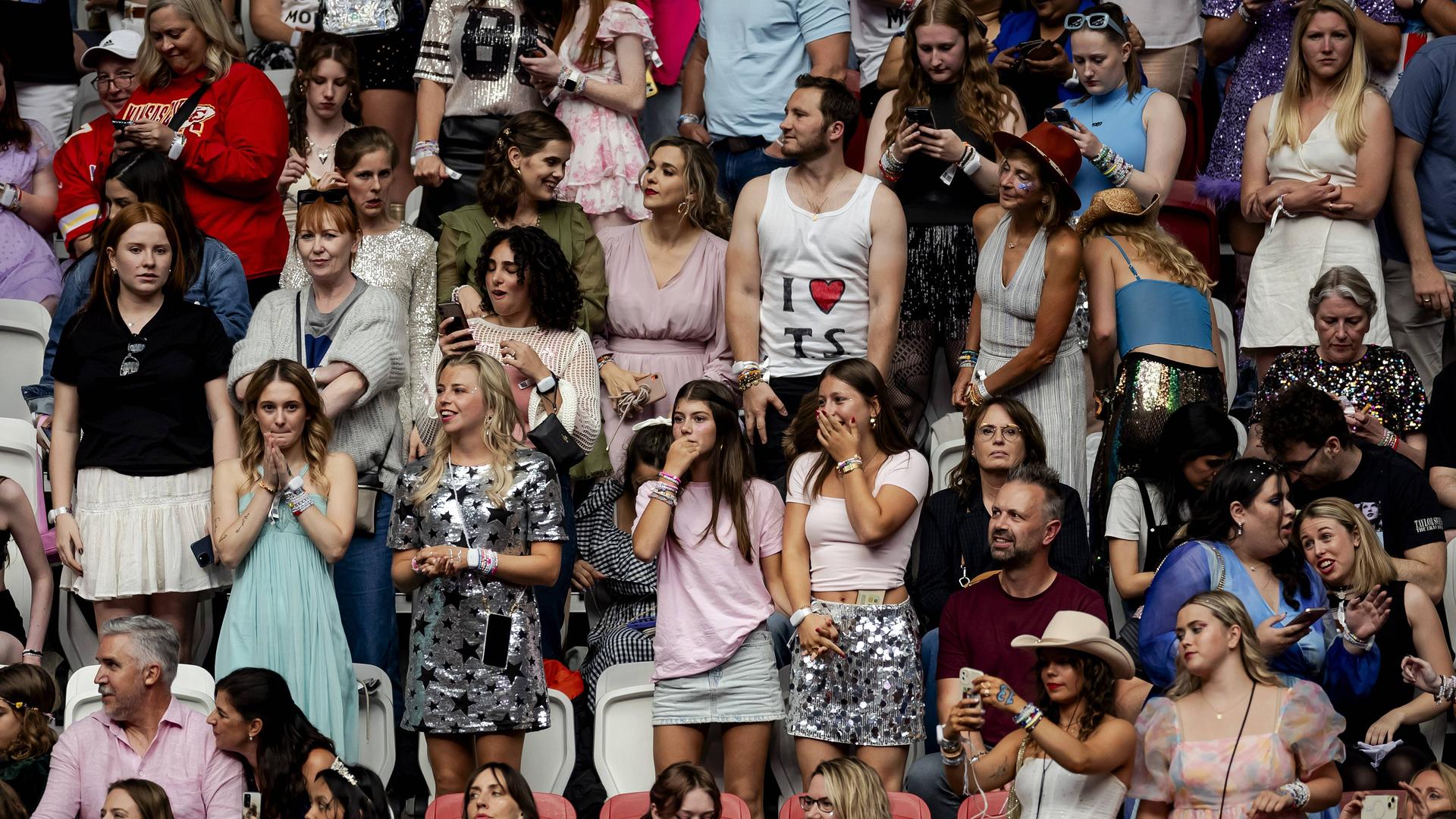 Taylor-Swift-Fans beim Konzert