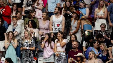Taylor-Swift-Fans beim Konzert