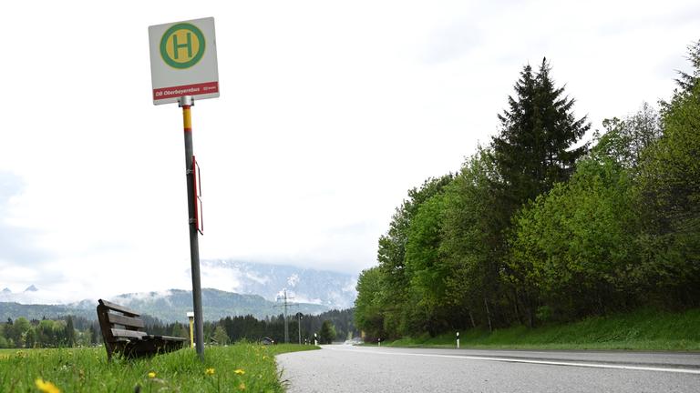 Symbolbild öffentlicher Nahverkehr auf dem Land