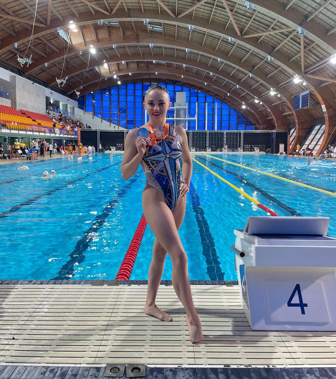 Synchronschwimmerin Klara Bleyer mit EM-Gold