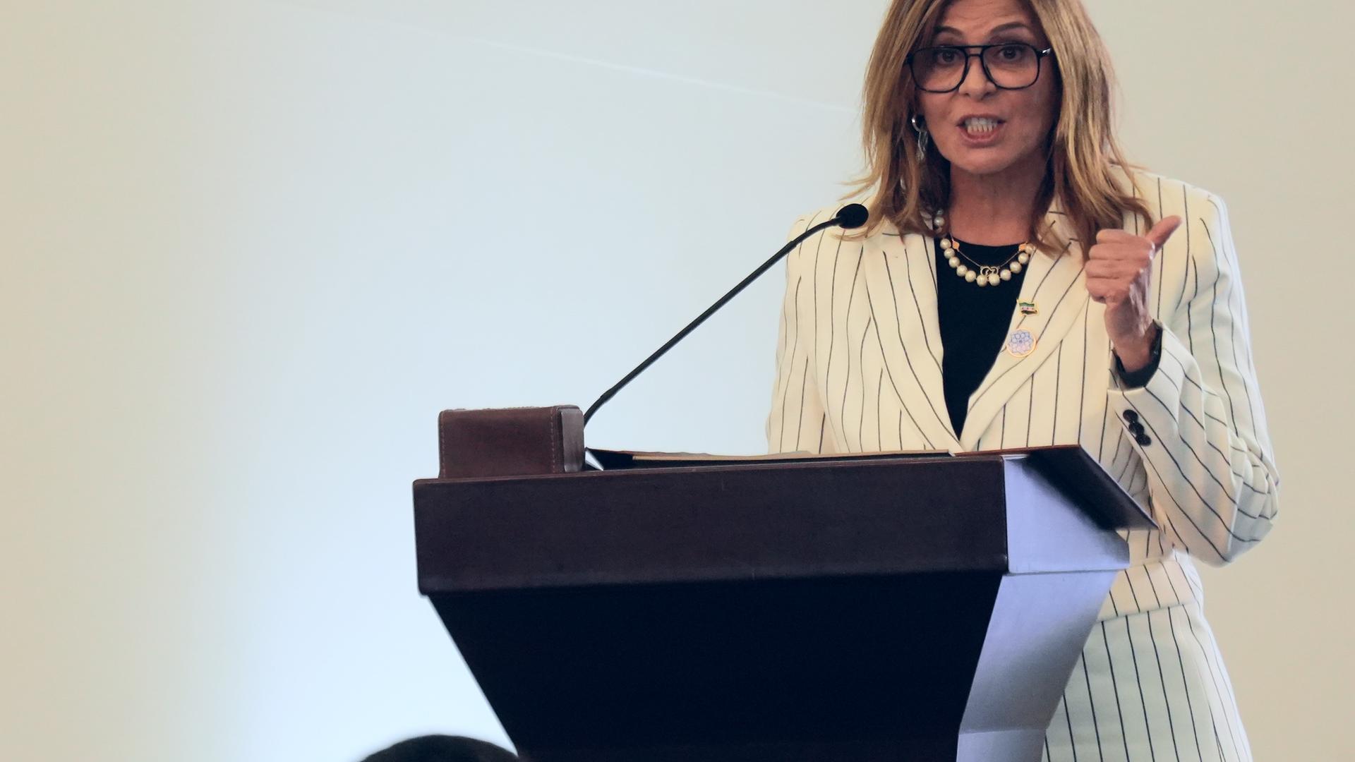 Hind Kabawat, Ministerin für Soziales und Arbeit von Syrien