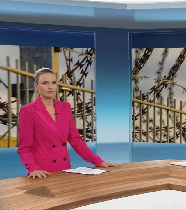 Rechtsexpertin Sarah Tacke im Gespräch mit Moderator Mitri Sirin.