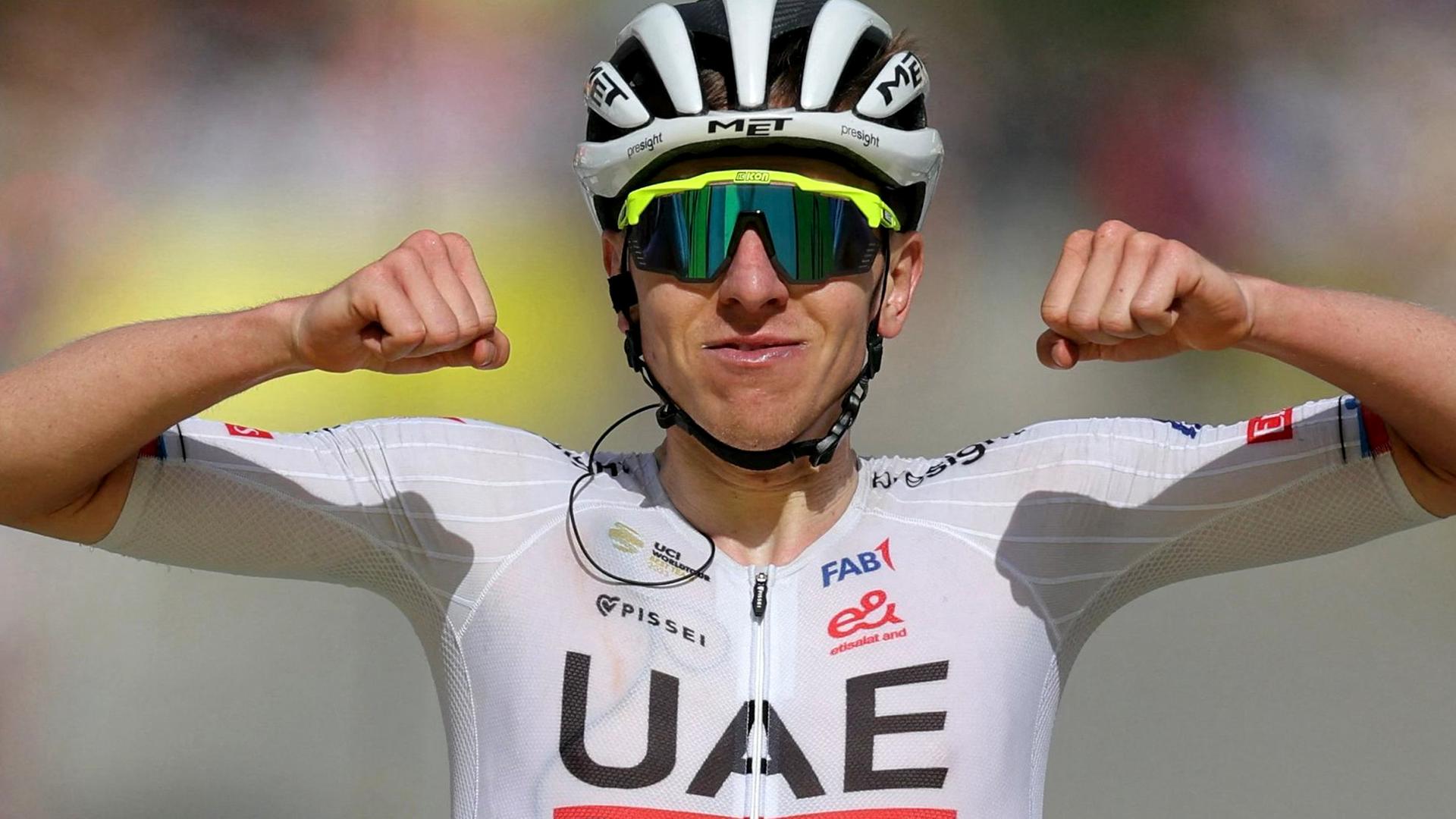 Der slowenische Fahrer Tadej Pogacar gewinnt die 4. Etappe der 111. Ausgabe der Tour de France.