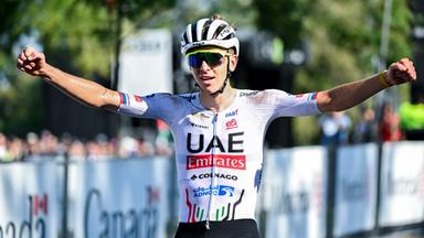 Tadej Pogacar aus Slowenien reagiert nach seinem Sieg beim UCI WorldTour Montreal Grand Prix.
