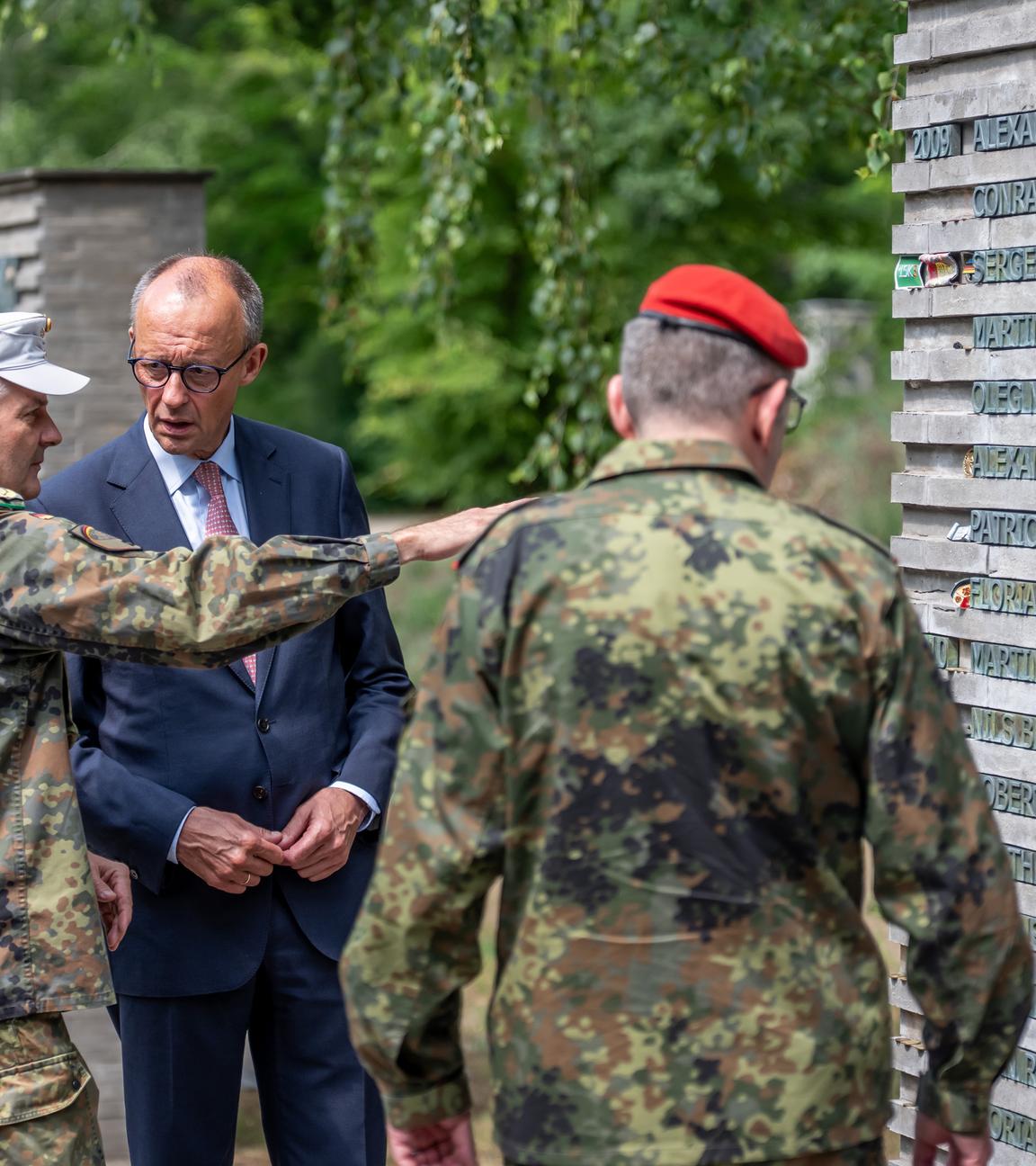 Kanzler Merz bei der Bundeswehr