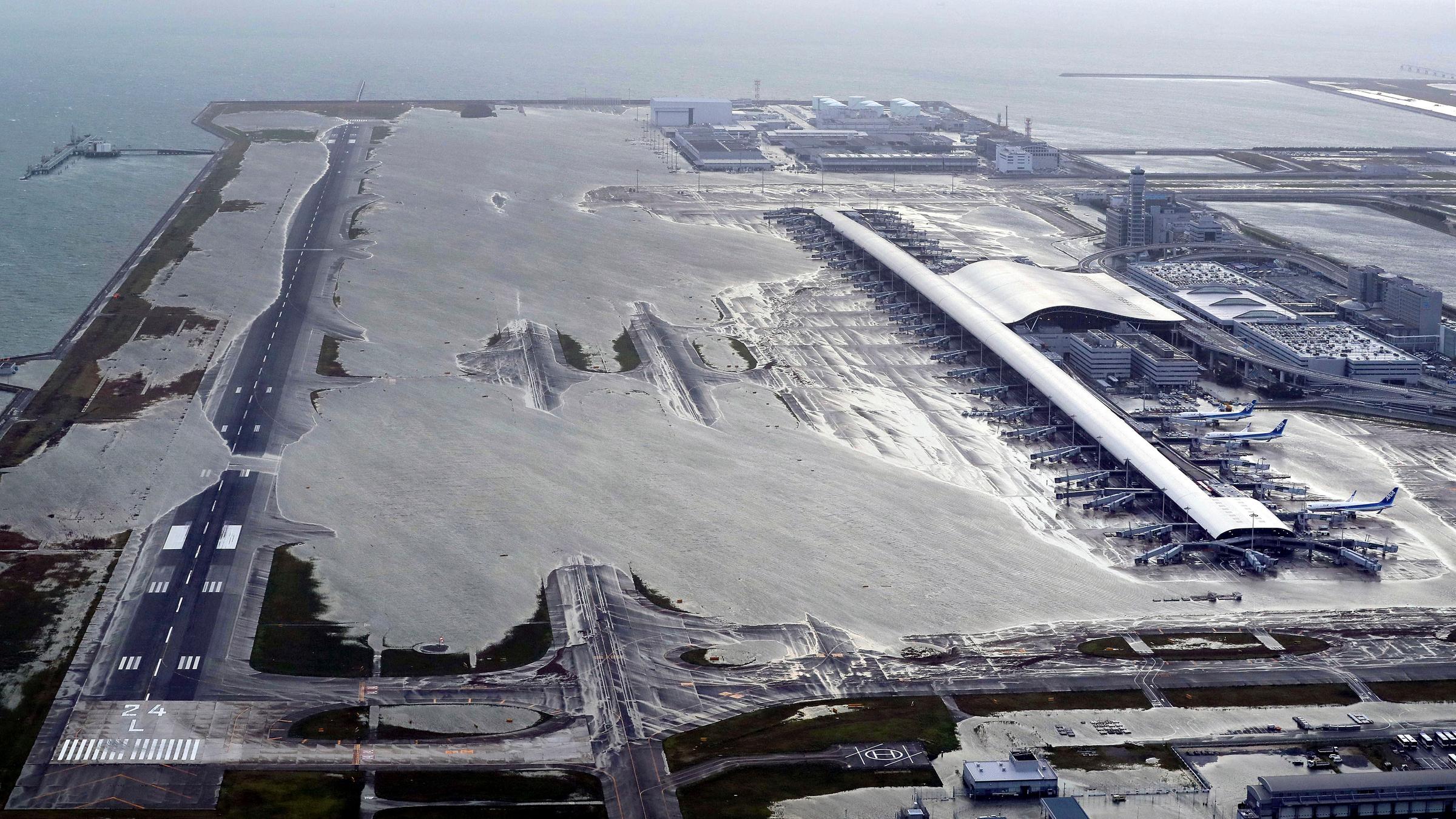 Der Flughafen von Osaka ist am 4. September 2018 durch den Taifun Jebi komplett überflutet.