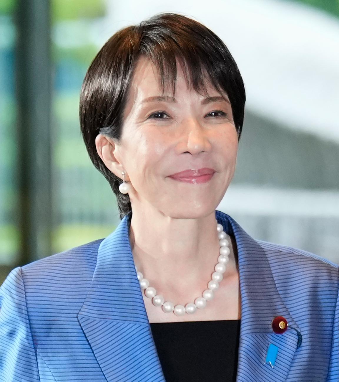 apan, Tokio: Die neu gewählte Ministerpräsidentin Sanae Takaichi kommt im Büro des Ministerpräsidenten in Tokio an.
