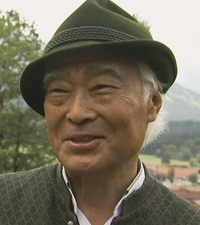 Takeo Ischi in Tracht 