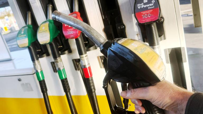 Zapfsäule mit verschiedenen Treibstoffen (Archivfoto)