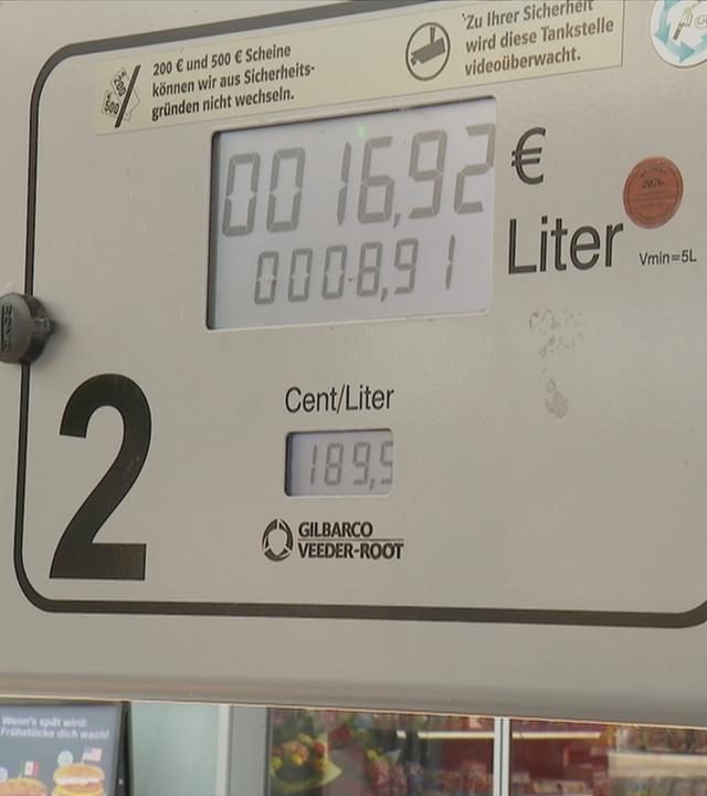 Tankanzeige an Tankstelle