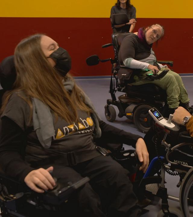 Rollstuhlfahrer im Tanzlabor Leipzig