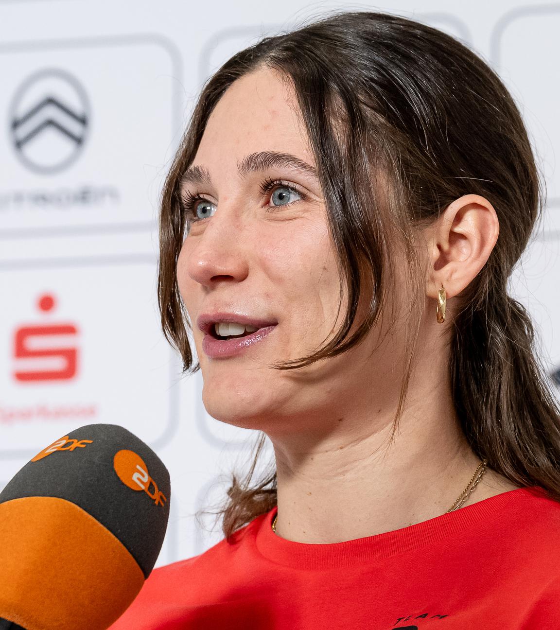 Tara Schmitz im Interview