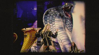 Taylor Swift während einer Live-Performance auf einer Bühne