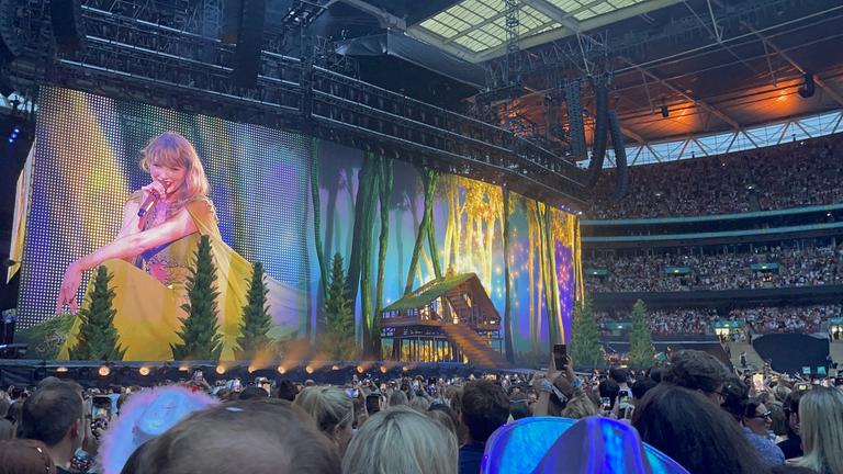 US-Popstar Taylor Swift tritt im Wembley-Stadion in London auf