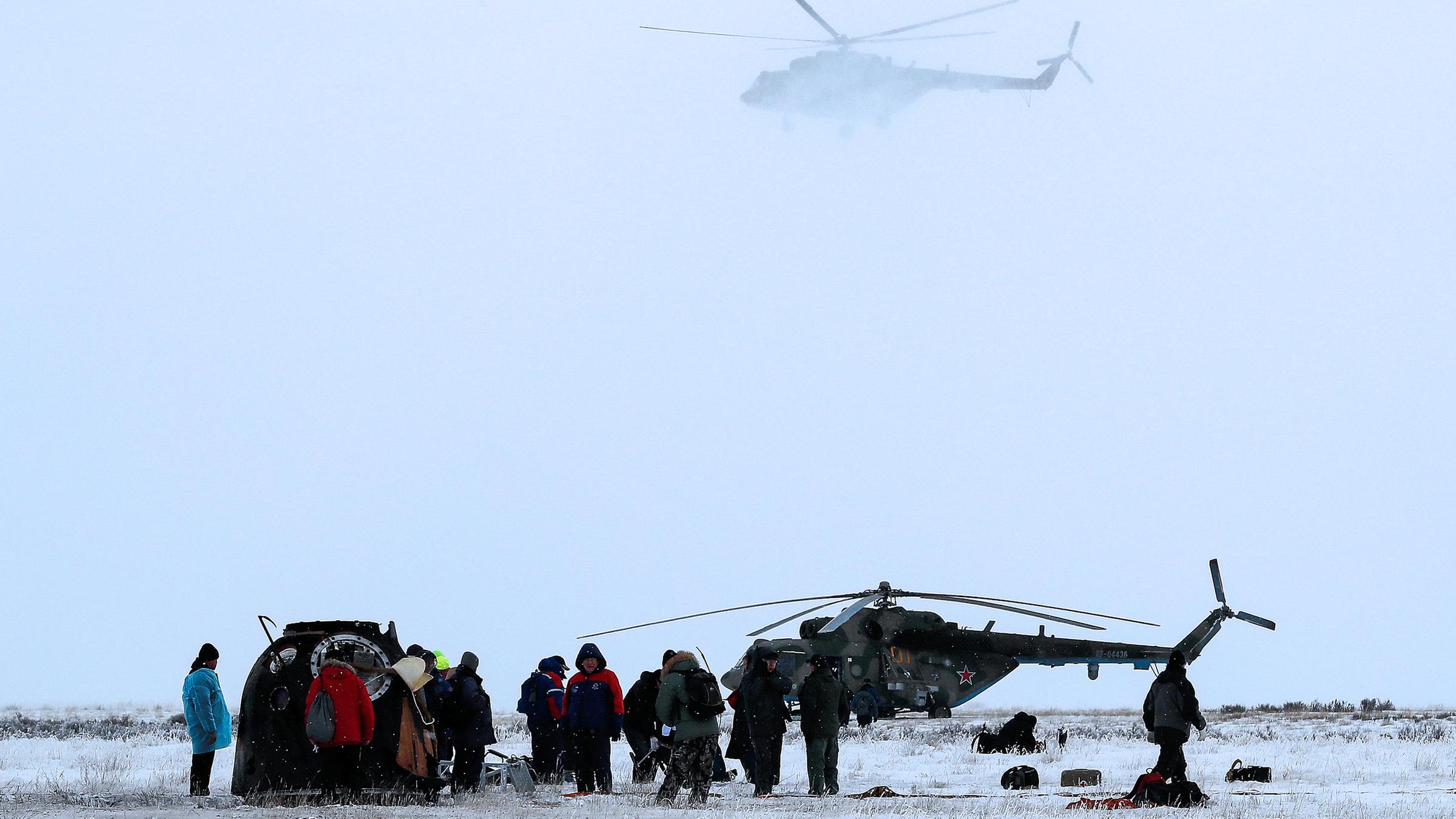 Die Sojuzkapsel mit der Besatzung der ISS ist gelandet, aufgenommen am 20.12.2018