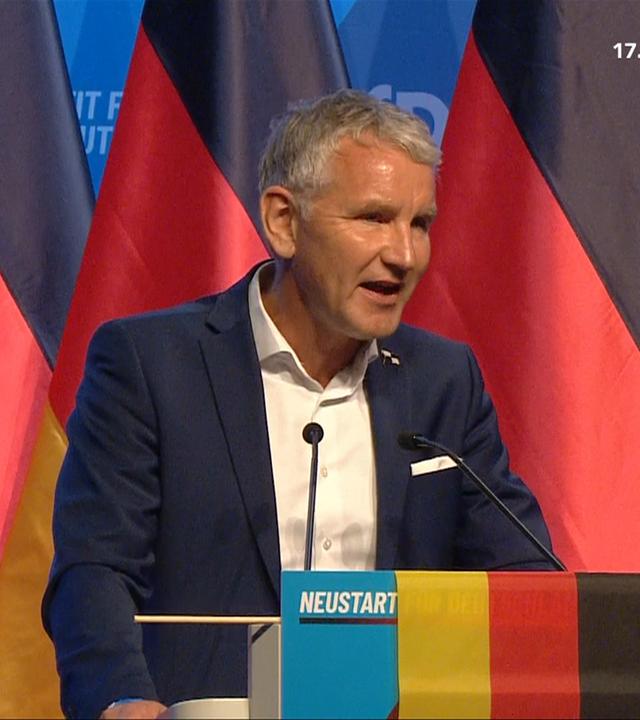 AfD-Parteitag: „Wir stehen zu unserer Nationalflagge”