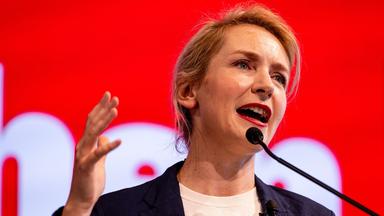 „Bei Menschen kommt einfach nichts an“: Parteipressekonferenz Die Linke mit Ines Schwerdtner