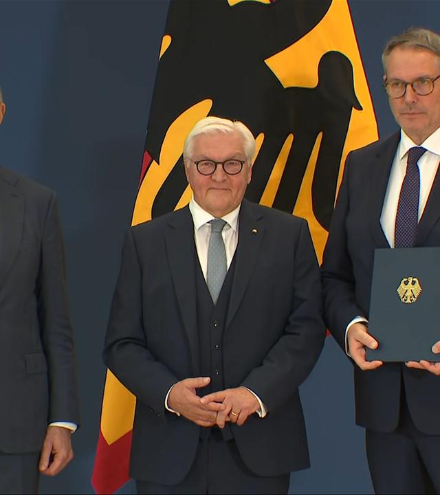 Bundespräsident Steinmeier ernennt Schweitzer zum Bundesarbeitsminister