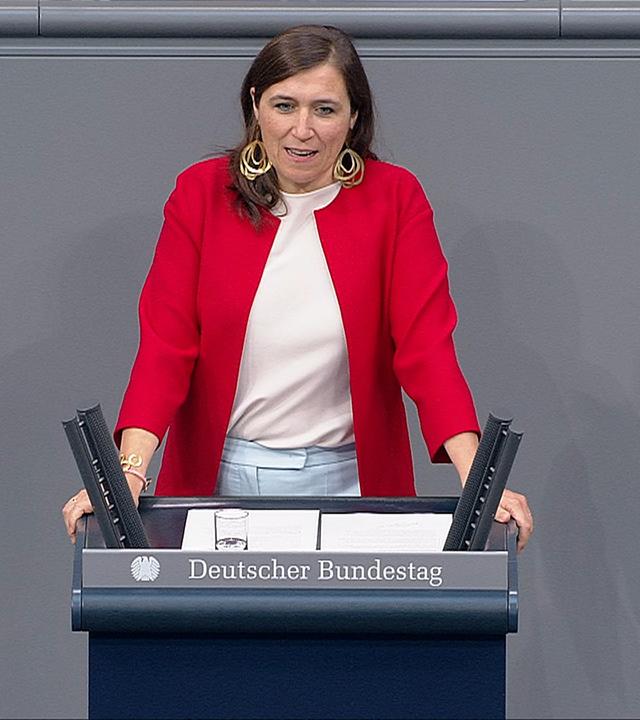 Bundestag: Gesetzentwürfe und Anträge zum Steuersystem