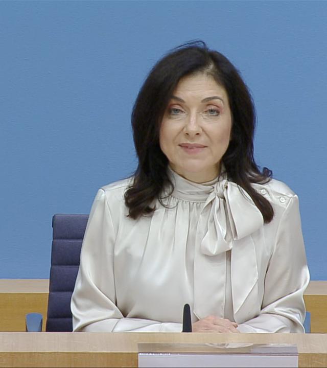 Bundeswirtschaftsministerin Katherina Reiche (CDU) stellt Herbstprojektion 2026 vor