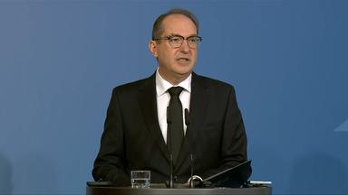 Dobrindt: Aufrüsten im Kampf gegen den Linksextremismus