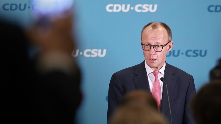 Eklat im Bundestag - Risse in der Brandmauer?