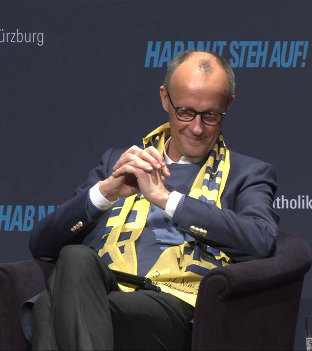 "Gemeinsam Zukunft gestalten": Podium mit Bundeskanzler Merz