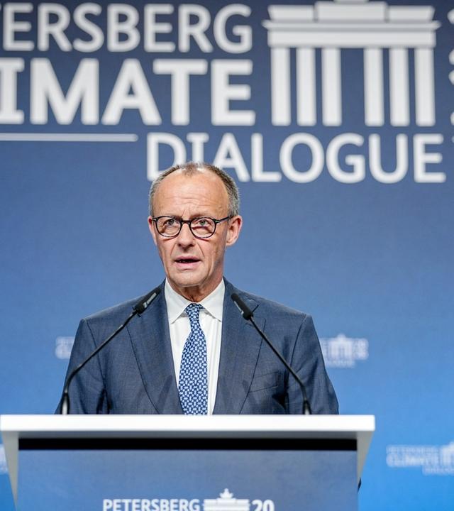 Kanzler Merz: Klimaschutz darf industrielle Grundlage nicht gefährden