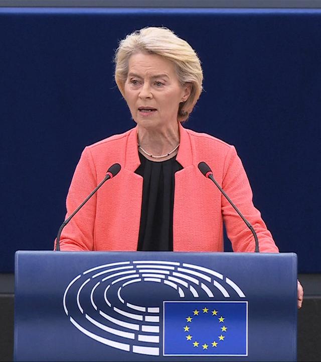 Misstrauensvotum: "Aus dem ältesten Handbuch von Extremisten"