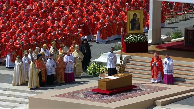 phoenix plus: Abschied von Papst Franziskus