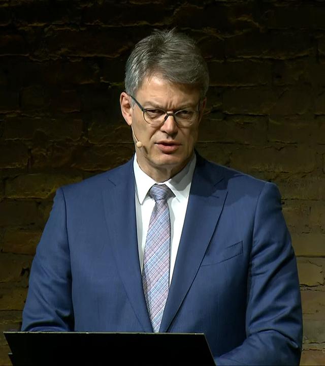 Verkehrsminister zur Ladeinfrastruktur: Muss ankommen im Alltag