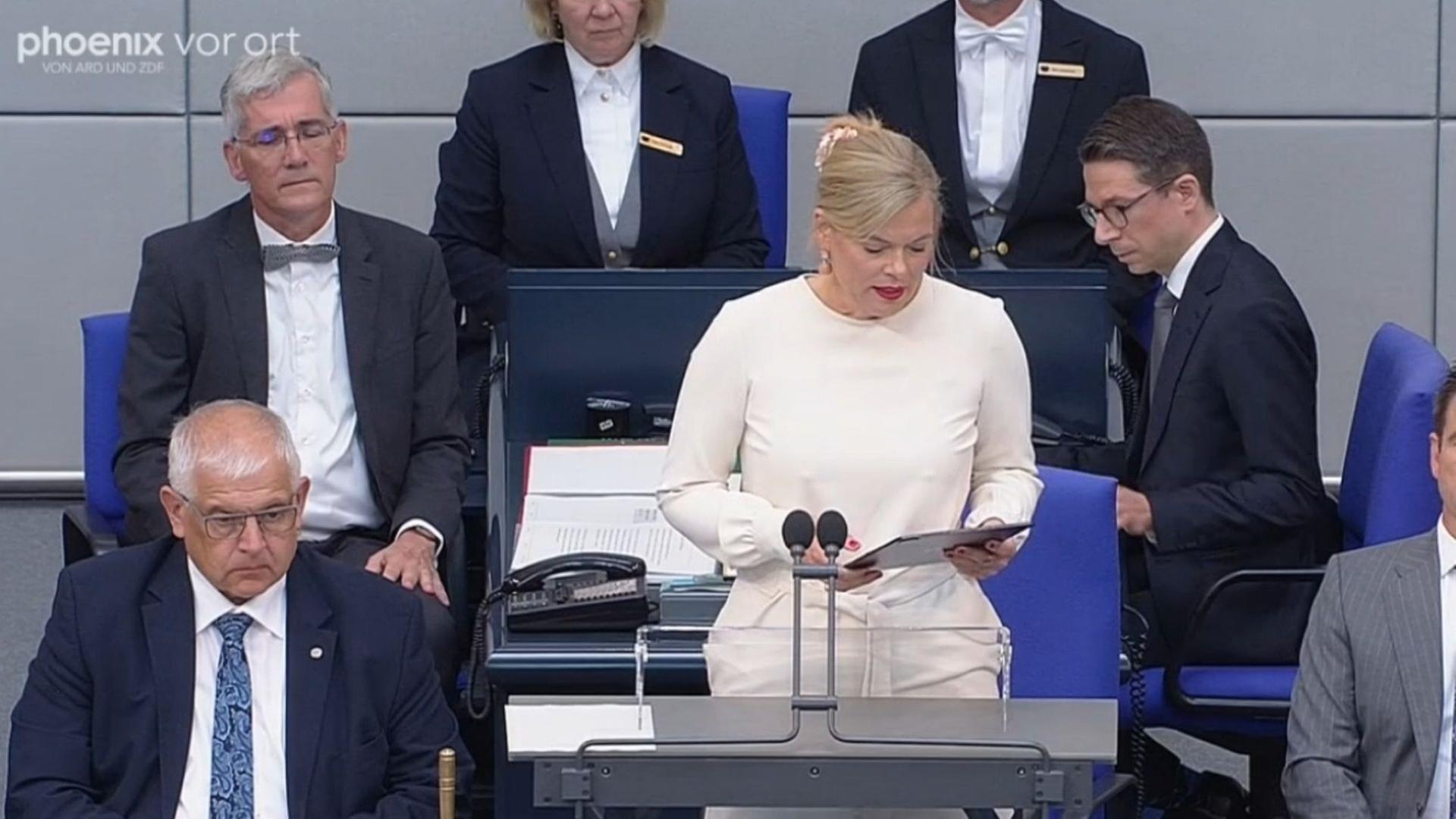 Völkermord von Srebrenica: Gedenken und Debatte