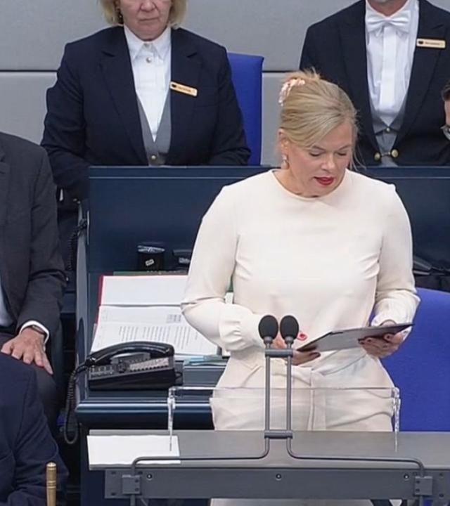 Völkermord von Srebrenica: Gedenken und Debatte