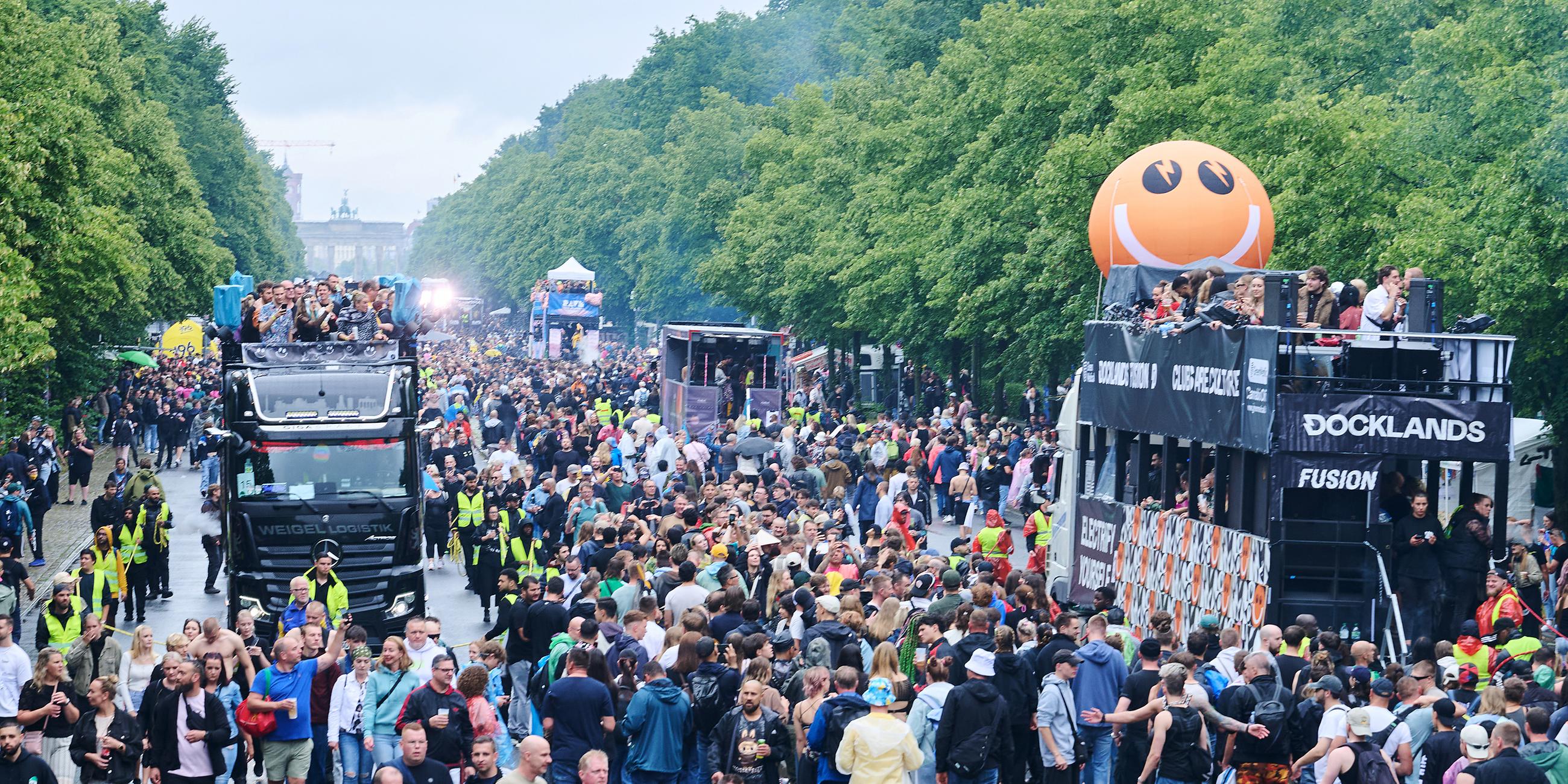 Techno-Parade Rave The Planet in Berlin, aufgenommen am 12.07.2025