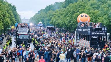 Techno-Parade Rave The Planet in Berlin, aufgenommen am 12.07.2025