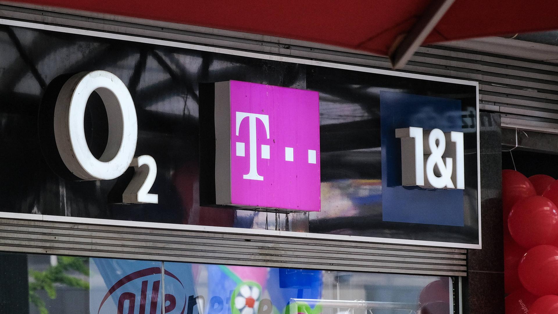 Symbolbild Telekommunikation: O2 Telekom und 1&1 