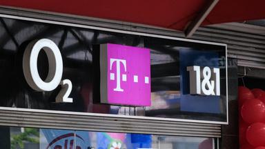 Symbolbild Telekommunikation: O2 Telekom und 1&1 
