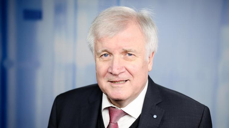 Seehofer soll am 13. März als Ministerpräsident zurücktreten.