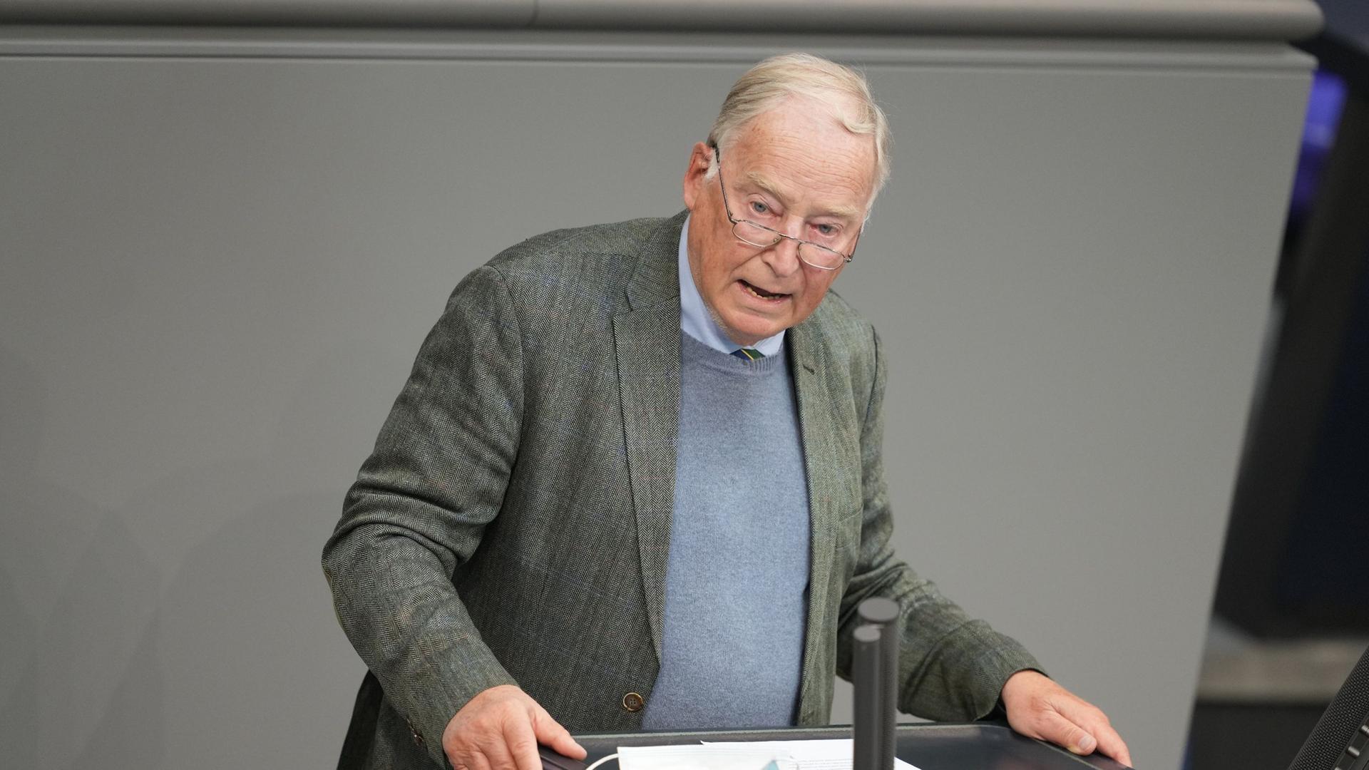 Alexander Gauland spricht in der Sondersitzung des Bundestages.