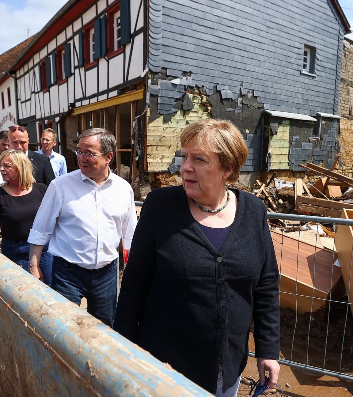 Armin Laschet und Angela Merkel besuchten Bad Münstereifel.
