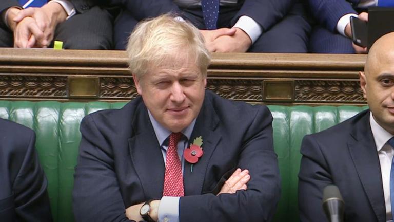Boris Johnson sitzt im britischen Unterhaus.