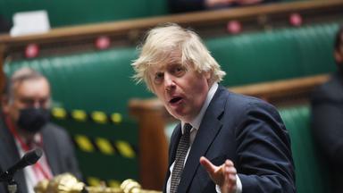 Boris Johnson spricht im britischen Unterhaus.