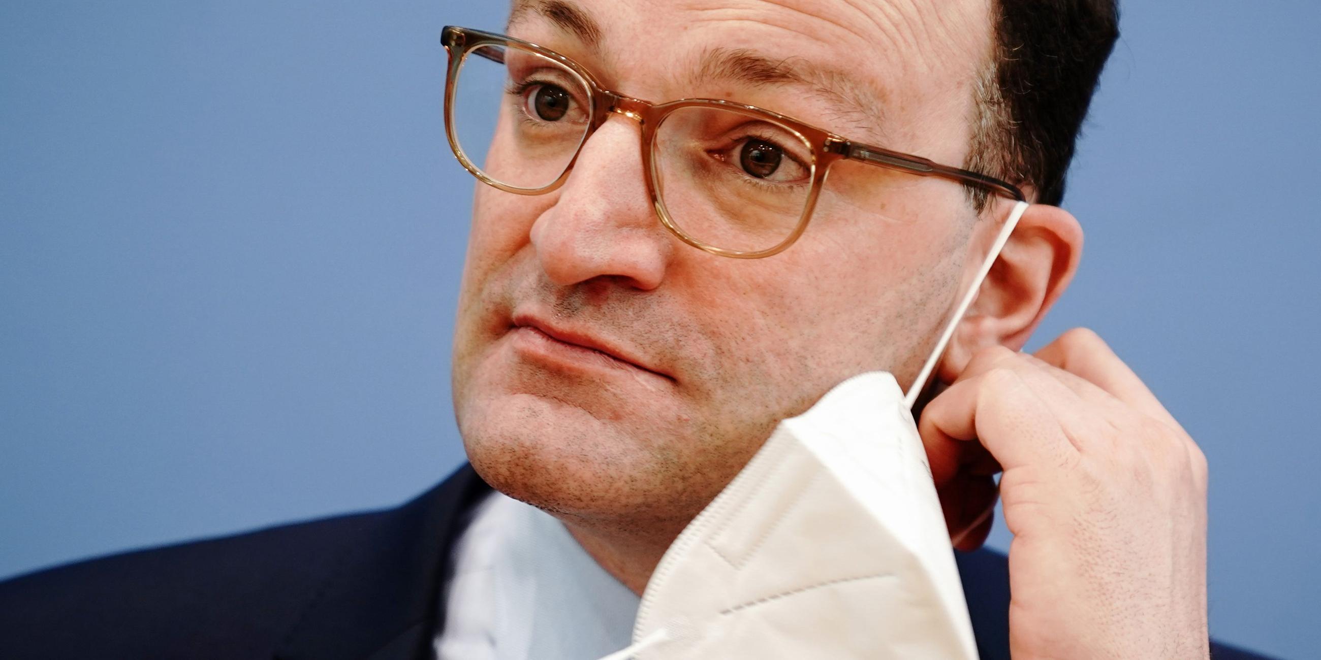 Bundesgesundheitsminister Spahn mit FFP2-Maske.