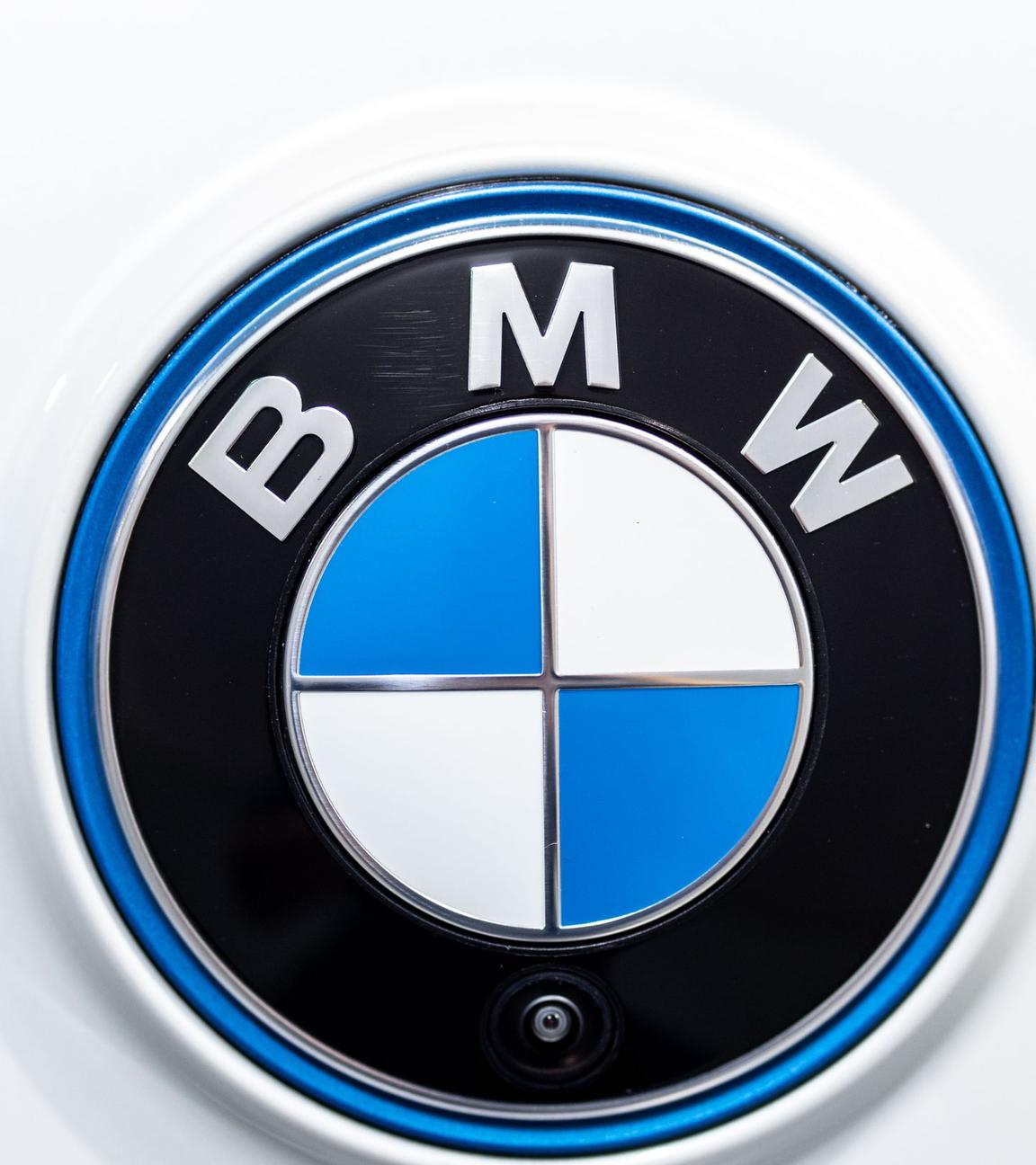 Das Logo von BMW.