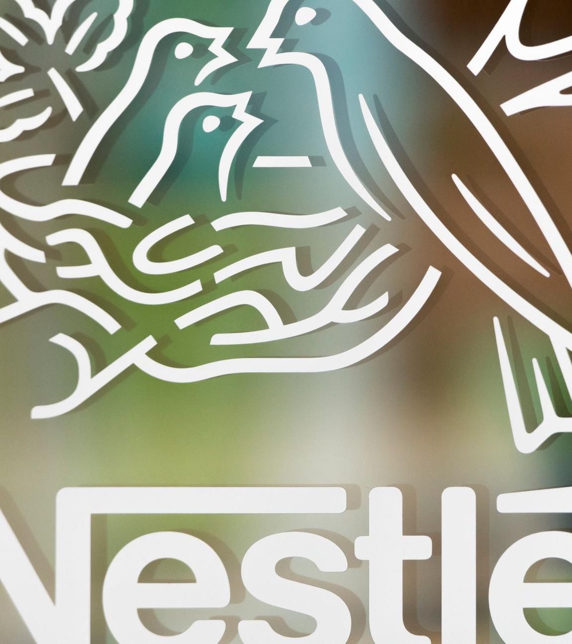 Das Logo von Nestlé.
