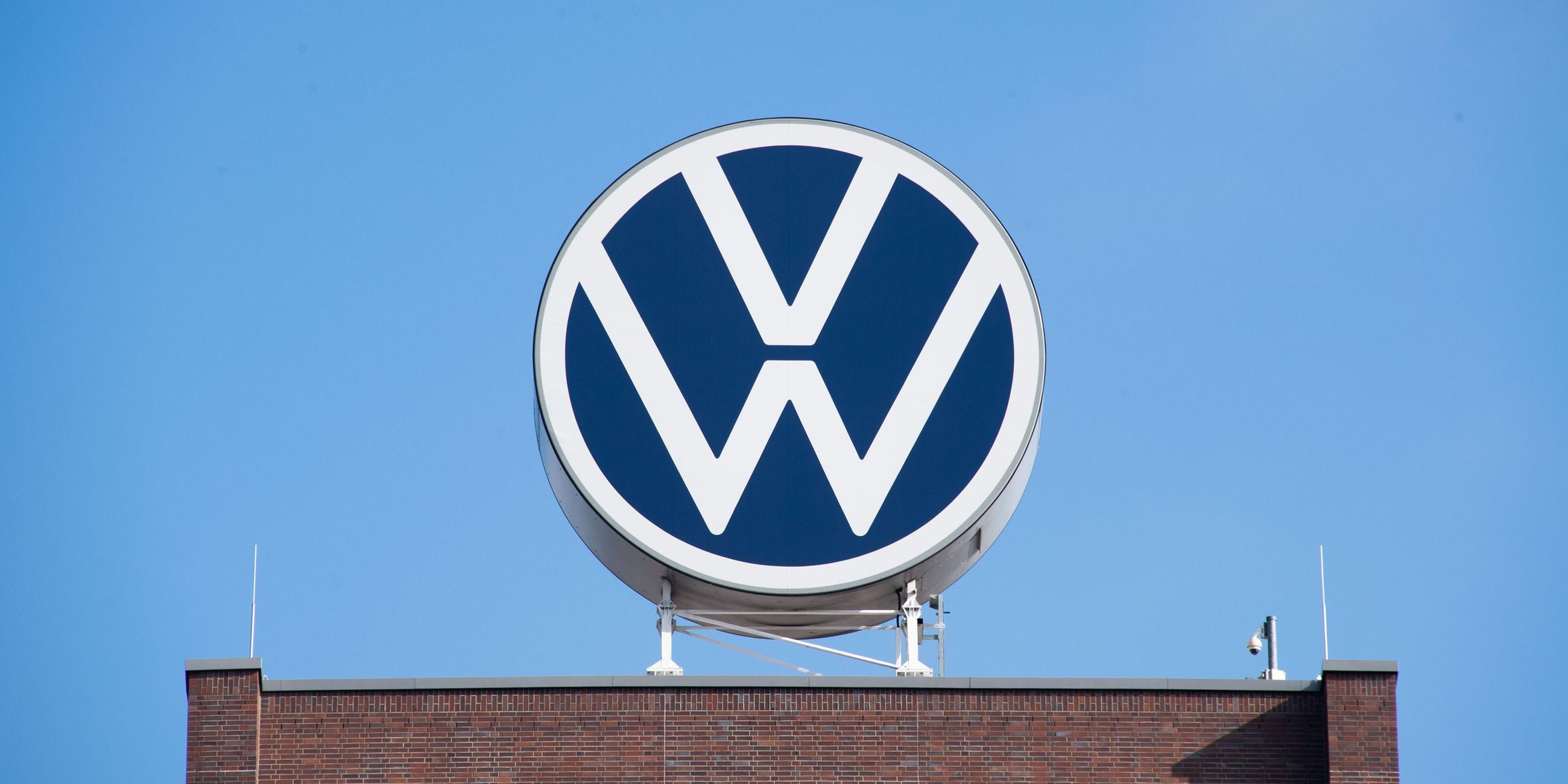 Das Logo von Volkswagen. Archivbild