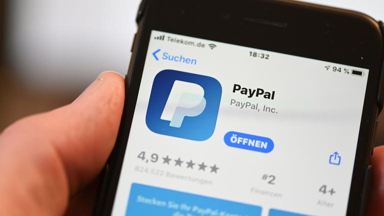 Die Paypal-App auf einem Smartphone